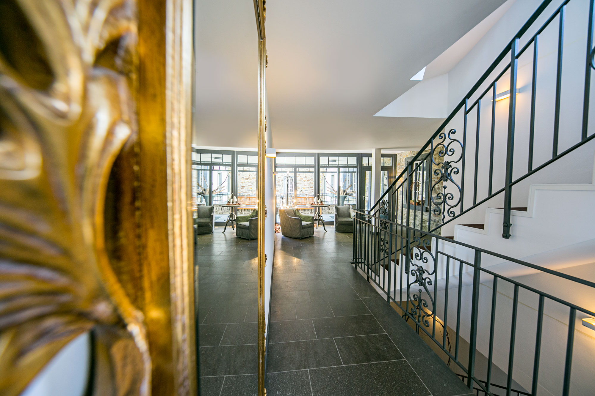 Superior Badezimmer Spa-Haus Vier Sterne Wellnesshotel Schloss Burgbrohl