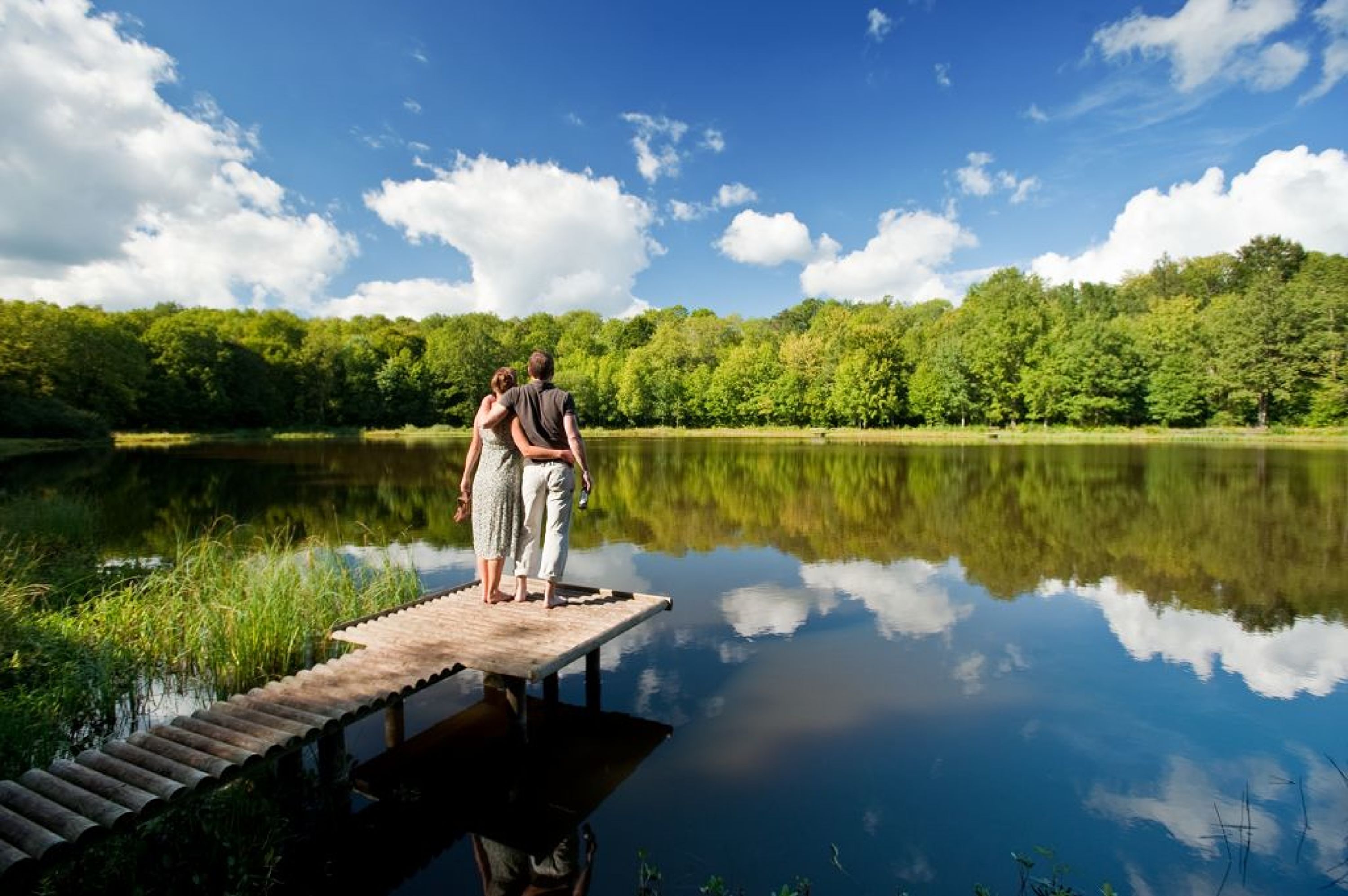 Wandern in der Eifel. Kratersee. Eifel Tourismus. Dominik Ketz. Ausflugsziel Schloss Burgbrohl.