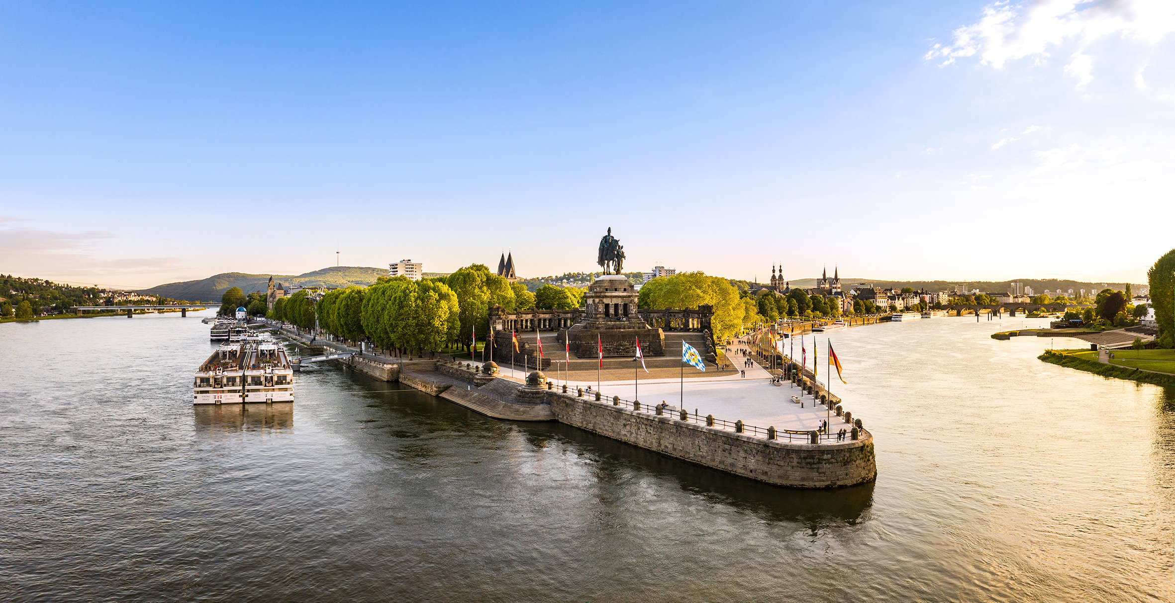 Koblenz. Deutsches Eck. Rhein und Mosel. Dominik Ketz. Koblentz Touristik.