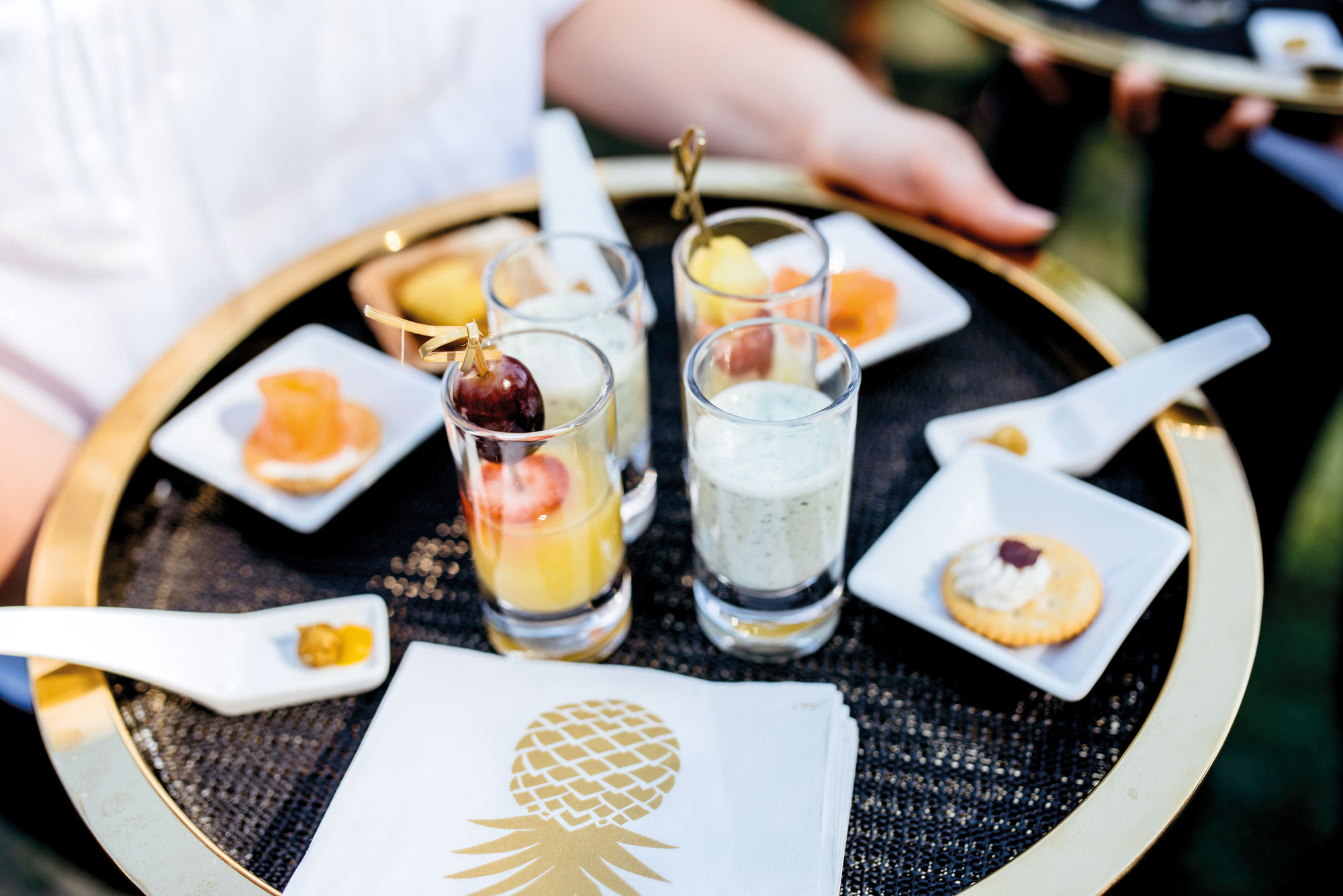 Bewirtung Fingerfood. Hochzeit feiern im Schloss Burgbrohl.