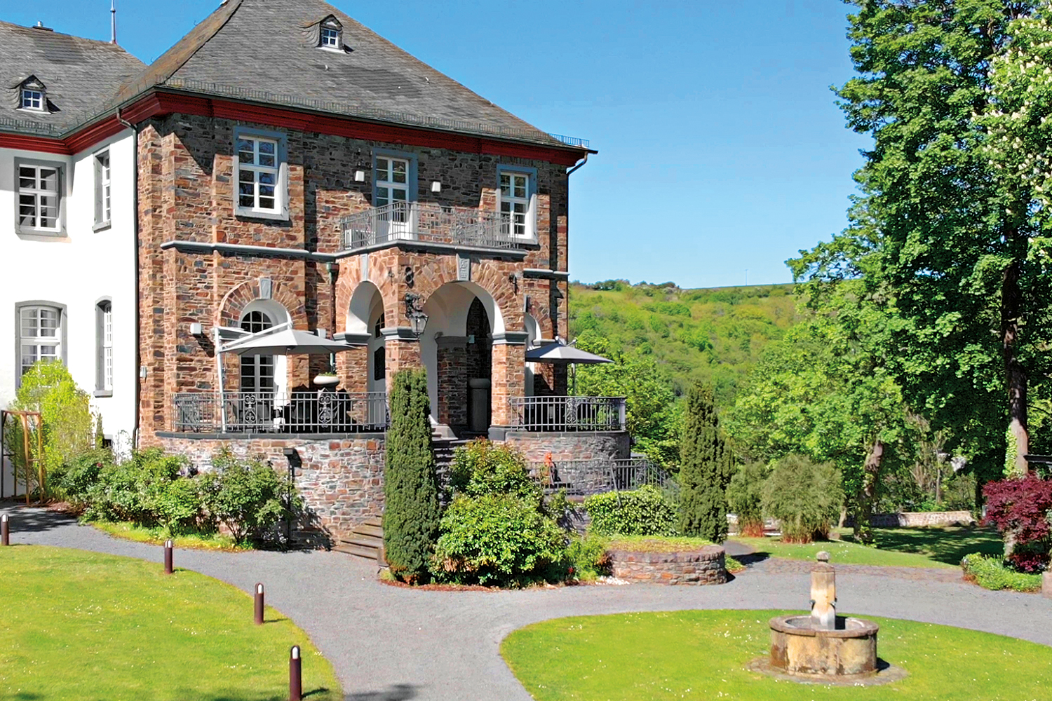 Schloss Villa im Schloss Park. Heiraten im Schloss Burgbrohl.